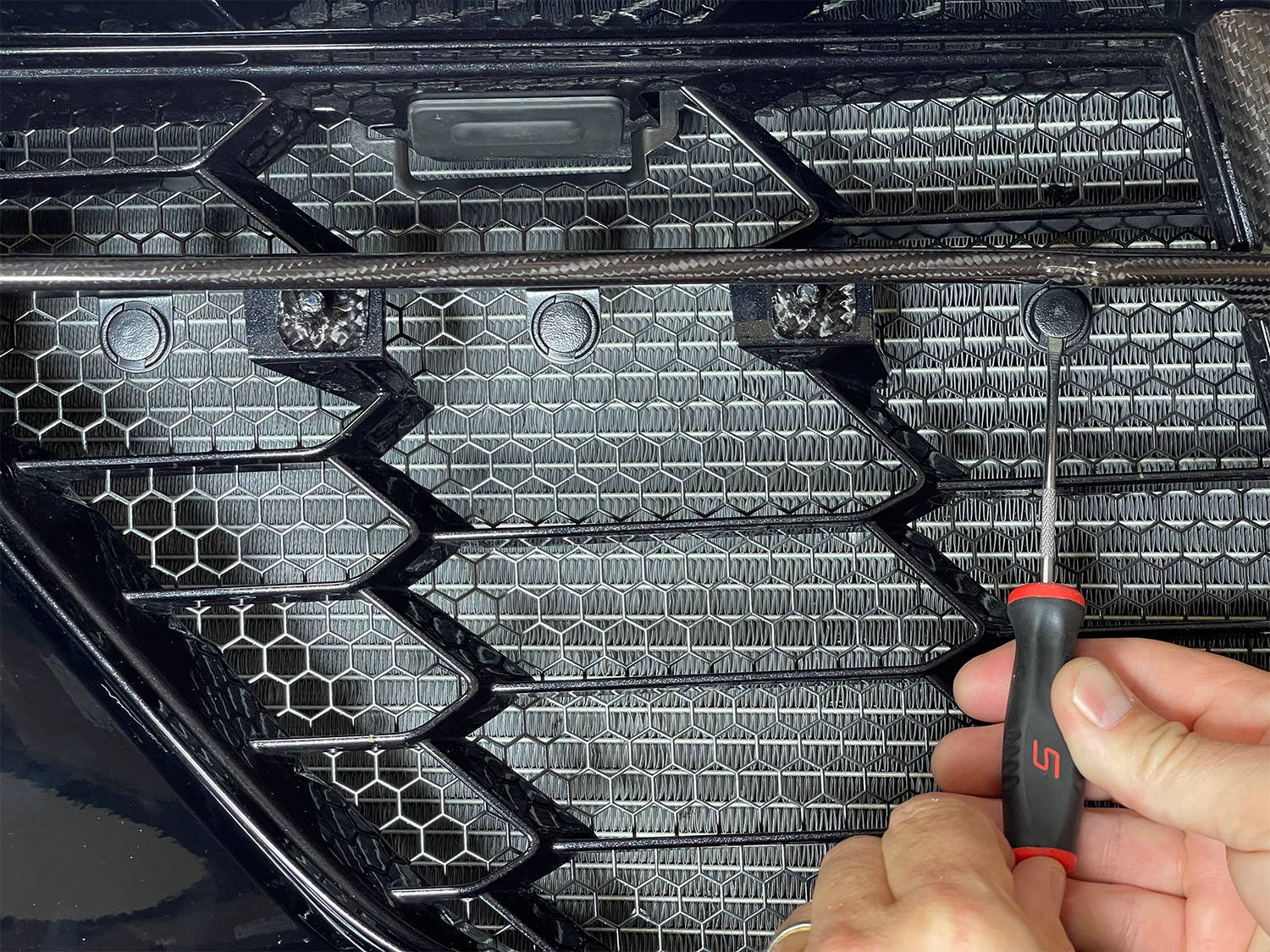 Corvette c8 online radiator protectors